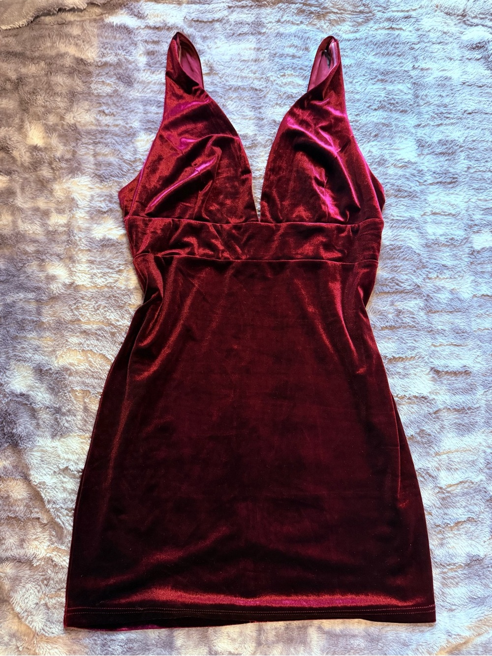 Lulu's Burgundy Velvet Plunge Bodycon Mini Dress nwot